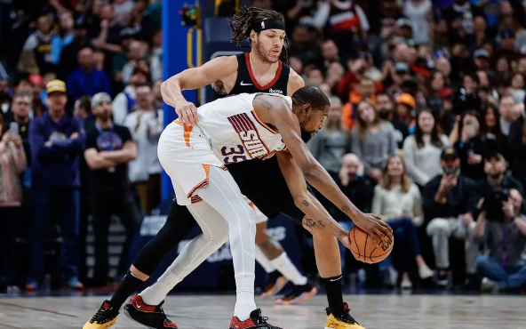 杜兰特30+13 布克&比尔共28中8 约基奇22+9+10 太阳104-97力克掘金 杜兰特30+13 布克&比尔共28中8 约基奇22+9+10 太阳104-97力克掘金