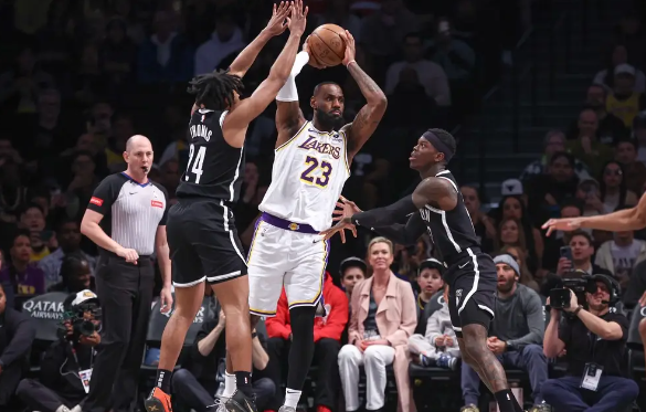 詹姆斯三分10中9砍40+7&末节17分 浓眉24+14 湖人116-104击败篮网 詹姆斯三分10中9砍40+7&末节17分 浓眉24+14 湖人116-104击败篮网