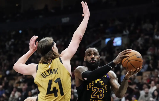 詹眉合砍44分拉塞尔25+7 湖人128-111轻松送猛龙14连败 詹眉合砍44分拉塞尔25+7 湖人128-111轻松送猛龙14连败