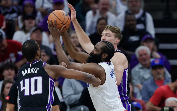 小萨博尼斯22+20哈登低迷 伦纳德缺阵快船95-109不敌国王 小萨博尼斯22+20哈登低迷 伦纳德缺阵快船95-109不敌国王