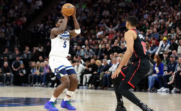 爱德华兹28+6 里德23+7 迪克16+8 森林狼133-85送猛龙15连败 爱德华兹28+6 里德23+7 迪克16+8 森林狼133-85送猛龙15连败