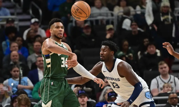 小贾伦35分 字母哥21+7+8+5帽 利拉德缺阵 灰熊111-101双杀雄鹿 小贾伦35分 字母哥21+7+8+5帽 利拉德缺阵 灰熊111-101双杀雄鹿