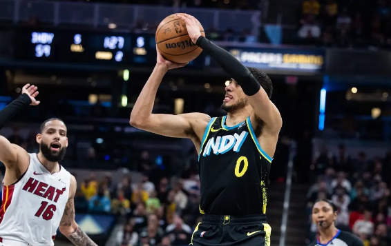 巴特勒27+8特纳两双 哈里伯顿12+8步行者117-115险胜热火 巴特勒27+8特纳两双 哈里伯顿12+8步行者117-115险胜热火