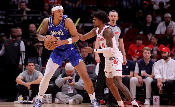 范乔丹37+8+6 小史密斯23+7+5 班凯罗21+7+6 火箭118-106轻取魔术 范乔丹37+8+6 小史密斯23+7+5 班凯罗21+7+6 火箭118-106轻取魔术