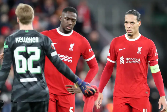 欧联-利物浦0-3亚特兰大首回合大溃败,斯卡马卡双响 欧联-利物浦0-3亚特兰大首回合大溃败,斯卡马卡双响