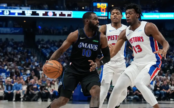 东欧缺阵 哈迪25+7 萨瑟24分 独行侠89-107不敌活塞确定西部第5 东欧缺阵 哈迪25+7 萨瑟24分 独行侠89-107不敌活塞确定西部第5