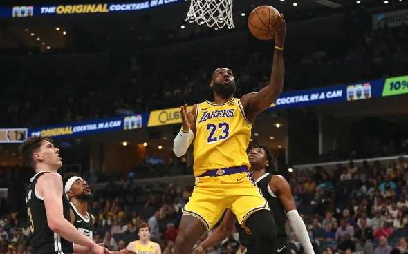 老詹包揽最后6分&背扣杀死比赛 浓眉36+14 湖人123-120险胜三阵灰熊 老詹包揽最后6分&背扣杀死比赛 浓眉36+14 湖人123-120险胜三阵灰熊