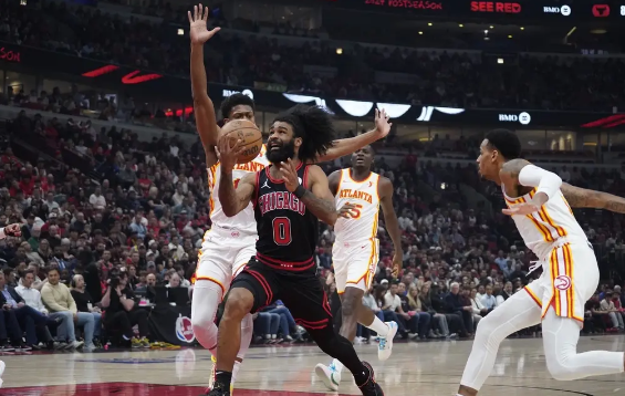 怀特狂轰42+9公牛131-116淘汰老鹰 将与热火争夺最后1个季后赛名额 怀特狂轰42+9公牛131-116淘汰老鹰 将与热火争夺最后1个季后赛名额