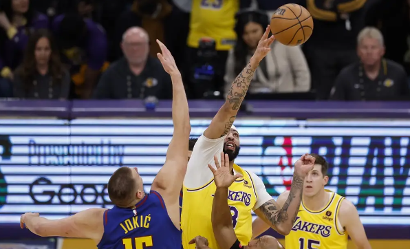 掘金112-105连续三场逆转湖人 波特戈登合砍49+25 詹眉59分 掘金112-105连续三场逆转湖人 波特戈登合砍49+25 詹眉59分