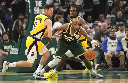 米德尔顿29+12哈利伯顿16分 残阵雄鹿大胜步行者扳至2-3 米德尔顿29+12哈利伯顿16分 残阵雄鹿大胜步行者扳至2-3