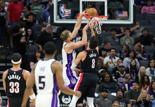 NBA季前赛-亨德森17分小萨博尼斯9+8 艾顿11+8 开拓者大胜国王 NBA季前赛-亨德森17分小萨博尼斯9+8 艾顿11+8 开拓者大胜国王