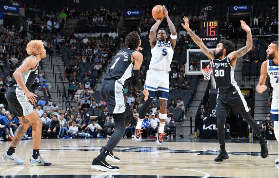 凯尔登25+8 保罗15+13 爱德华兹21+5 马刺轻取森林狼 凯尔登25+8 保罗15+13 爱德华兹21+5 马刺轻取森林狼