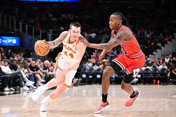 武切维奇18+11 公牛8人上双末节净胜20分逆转老鹰结束4连败 武切维奇18+11 公牛8人上双末节净胜20分逆转老鹰结束4连败