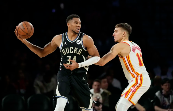 NBA杯-字母32+14+9+4帽 吹杨35+7+10 雄鹿力克老鹰闯入决赛 NBA杯-字母32+14+9+4帽 吹杨35+7+10 雄鹿力克老鹰闯入决赛