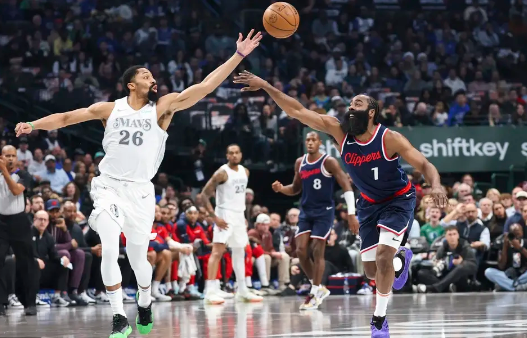 哈登24+7 鲍科比29+6+5 东欧缺阵 克莱22分 快船轻取独行侠 哈登24+7 鲍科比29+6+5 东欧缺阵 克莱22分 快船轻取独行侠