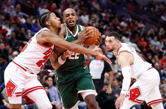 武切维奇17+12 米德尔顿21分 雄鹿全员皆兵21分大胜公牛 武切维奇17+12 米德尔顿21分 雄鹿全员皆兵21分大胜公牛