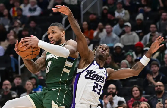 字母哥33+11+13 利拉德24+7 德罗赞28+6 雄鹿终结国王7连胜 字母哥33+11+13 利拉德24+7 德罗赞28+6 雄鹿终结国王7连胜