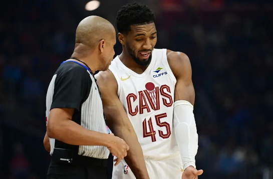 加兰22+5+7 米切尔21+6 康宁汉姆26中9 骑士轻取活塞止3连败 加兰22+5+7 米切尔21+6 康宁汉姆26中9 骑士轻取活塞止3连败