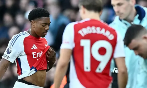 英超-阿森纳0-1不敌西汉姆联,鲍文破门,斯凯利染红 英超-阿森纳0-1不敌西汉姆联,鲍文破门,斯凯利染红