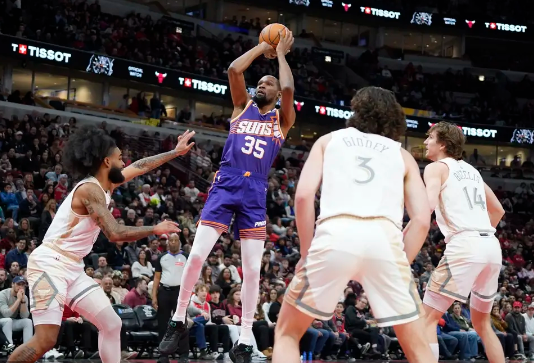 三巨头各20+&合砍81分 基迪24+8+10 太阳力擒公牛止4连败