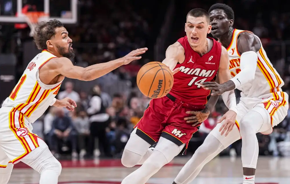 吹杨11+14 维金斯23分 希罗三分9中0 老鹰6人上双灭火止3连败 吹杨11+14 维金斯23分 希罗三分9中0 老鹰6人上双灭火止3连败