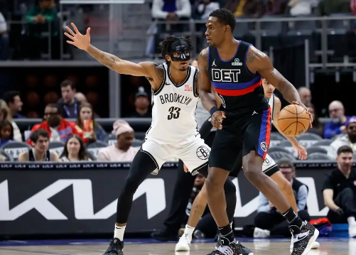 CC15+7+9 杜伦18+11+6帽 比斯利遭驱逐 活塞送篮网4连败 CC15+7+9 杜伦18+11+6帽 比斯利遭驱逐 活塞送篮网4连败