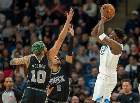 华子三节打卡25分 福克斯22分 森林狼8人上双击退马刺取5连胜 华子三节打卡25分 福克斯22分 森林狼8人上双击退马刺取5连胜