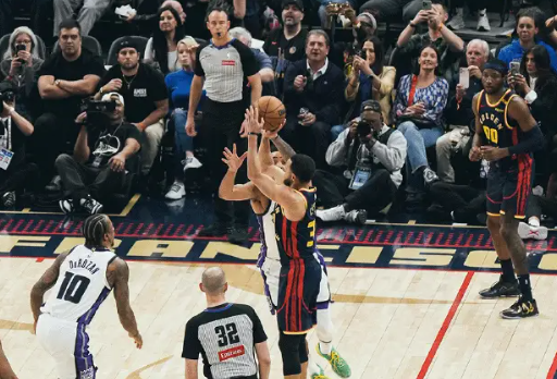 库里4000记三分里程碑 库明加复出18分 勇士8人上双大胜国王 库里4000记三分里程碑 库明加复出18分 勇士8人上双大胜国王