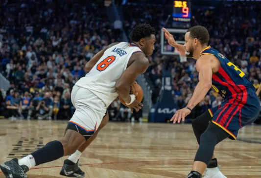 库里28+7+5 唐斯29+12 勇士10人轮换全得分力克尼克斯迎7连胜 库里28+7+5 唐斯29+12 勇士10人轮换全得分力克尼克斯迎7连胜