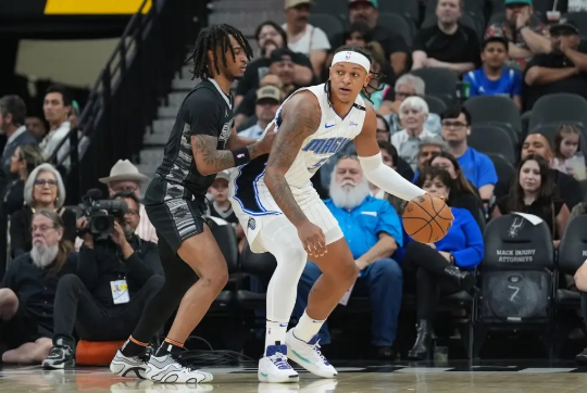 班凯罗24+10 波普7三分 卡斯尔16+8+6+7失误 魔术送马刺5连败 班凯罗24+10 波普7三分 卡斯尔16+8+6+7失误 魔术送马刺5连败