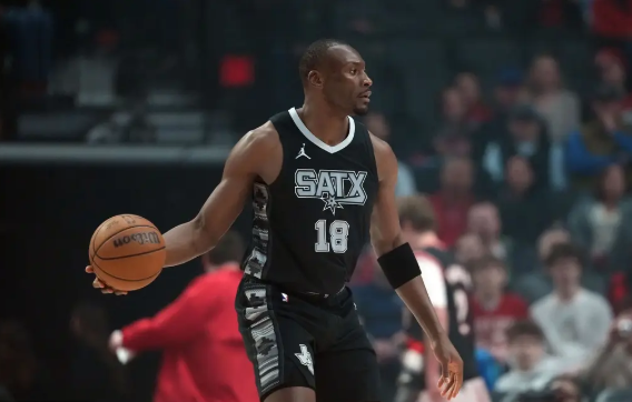 卡马拉23+10 夏普21+10+6 卡斯尔22+7+5 开拓者力克马刺