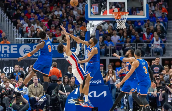 布伦森受伤回归末节15分 CC致命失误&失绝杀 尼克斯3-1活塞 布伦森受伤回归末节15分 CC致命失误&失绝杀 尼克斯3-1活塞