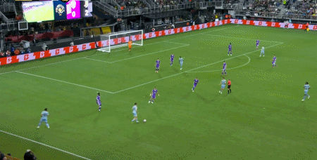 1750305393706493.gif 4.gif